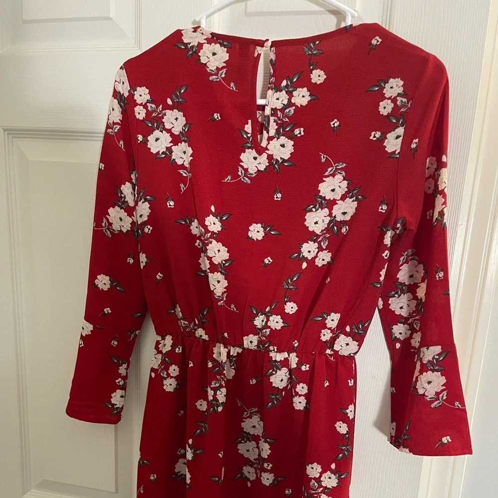 H&M Divided size 2 dress red floral with with elastic waist - Picture 2 of 8